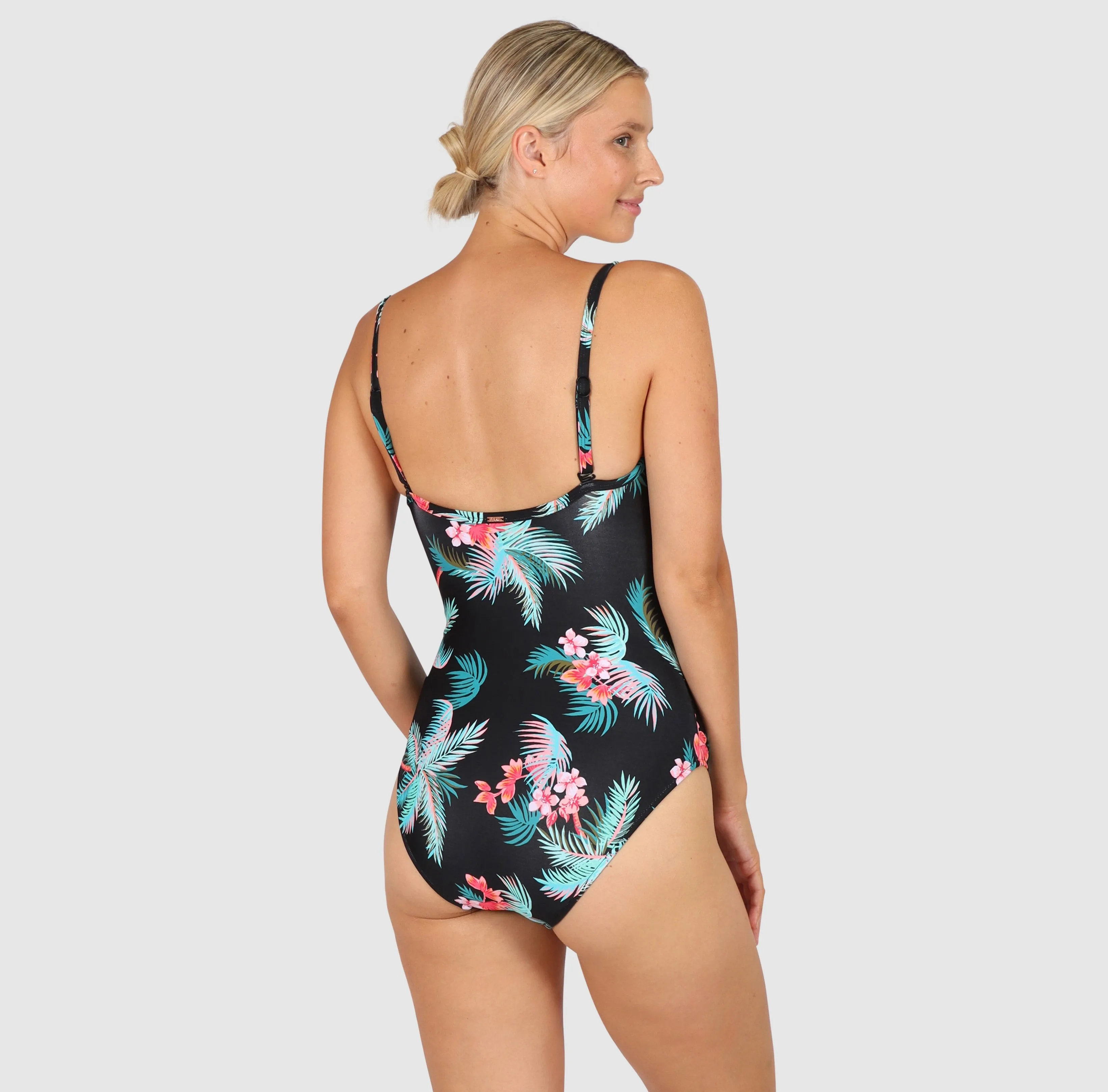 Amalfi D-E U.W One Piece Black