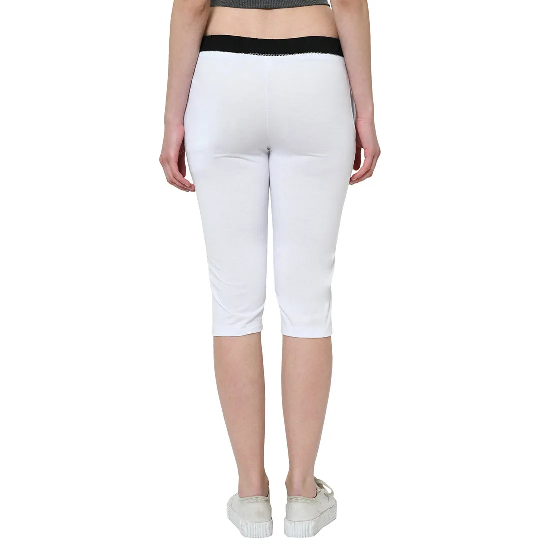 Vimal Jonney White 3/4th Capri For Women's