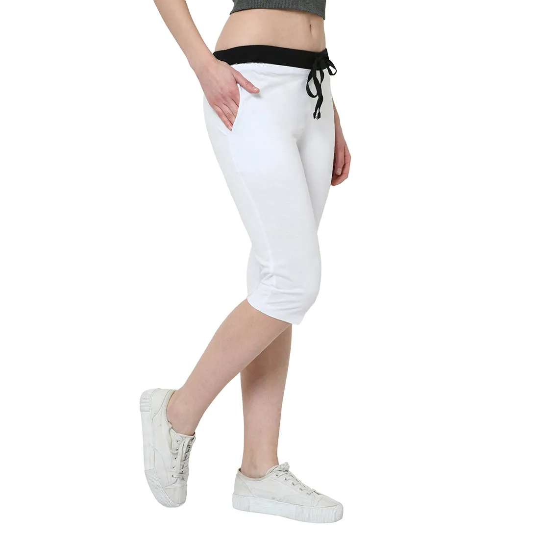 Vimal Jonney White 3/4th Capri For Women's